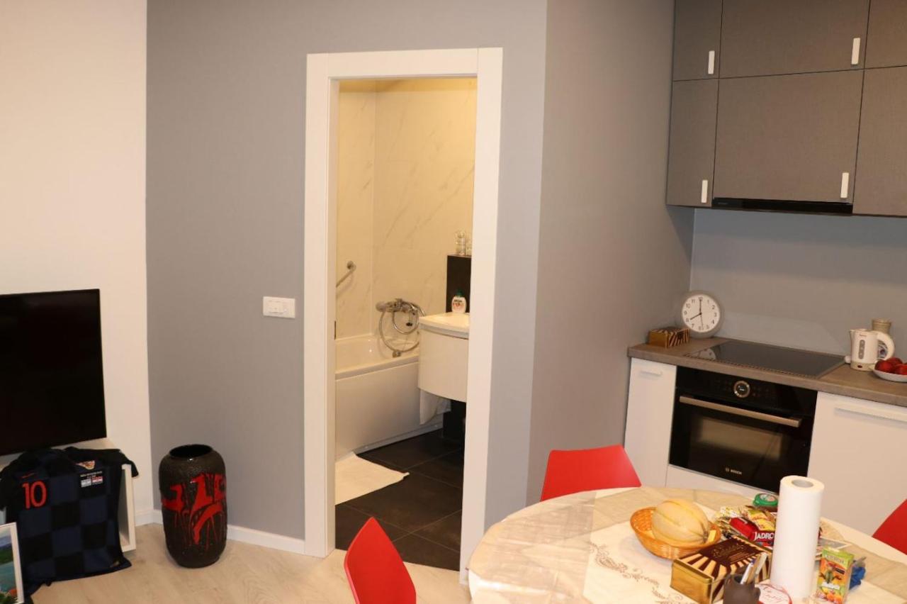 Apartman Gusar -Top Position, Close To The Center And The Beach, Fully Equipped Omiš Exterior foto
