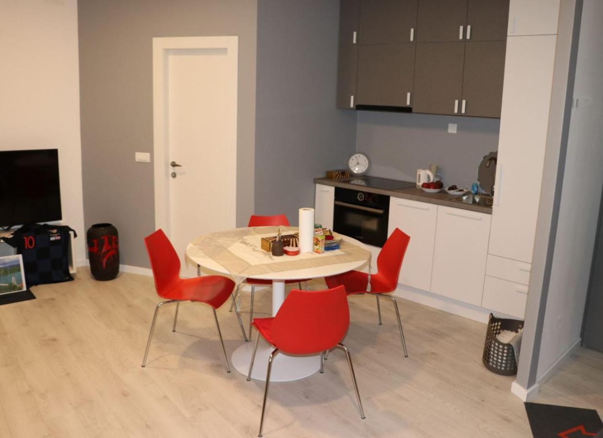 Apartman Gusar -Top Position, Close To The Center And The Beach, Fully Equipped Omiš Exterior foto