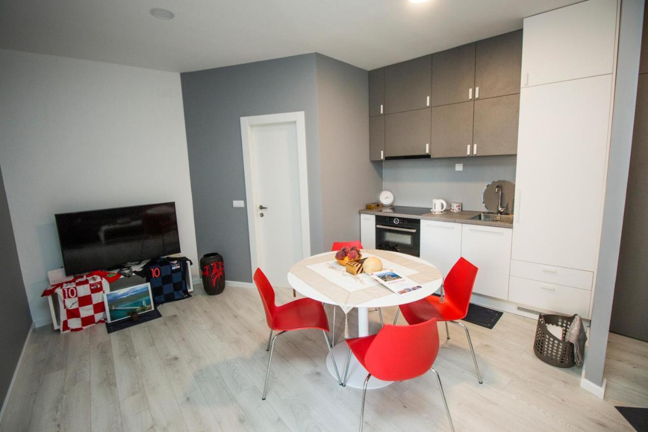 Apartman Gusar -Top Position, Close To The Center And The Beach, Fully Equipped Omiš Exterior foto